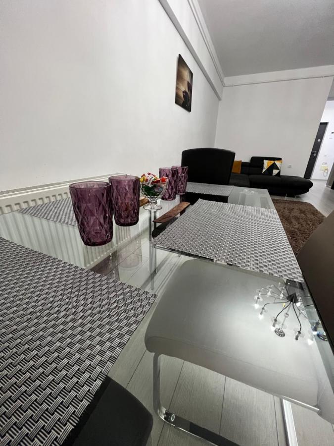 The Bliss Appartement Râmnicu Vâlcea Buitenkant foto