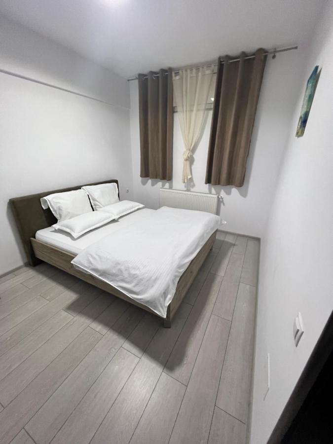 The Bliss Appartement Râmnicu Vâlcea Buitenkant foto